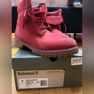 Barely worn red timberland boots
